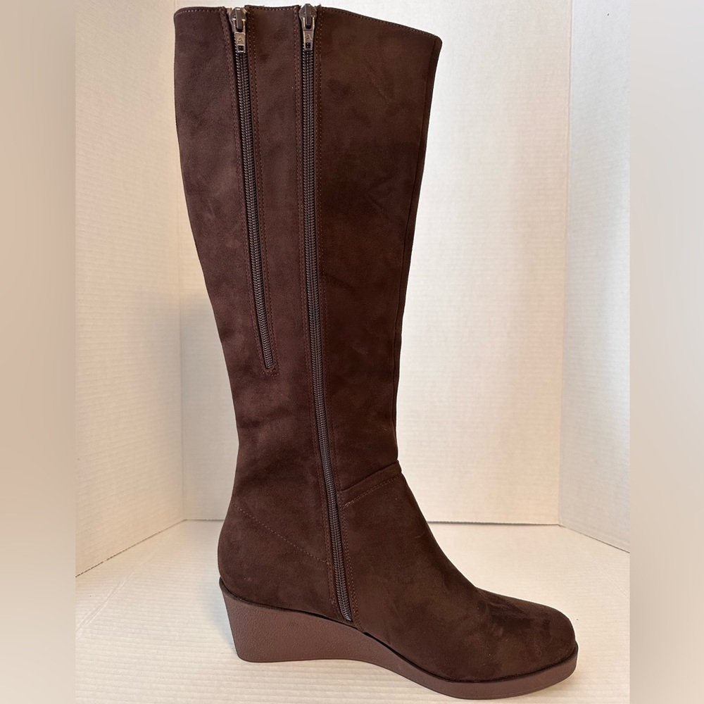 Aerosoles Binocular Wedge Boot (New) - Picture 4 of 12